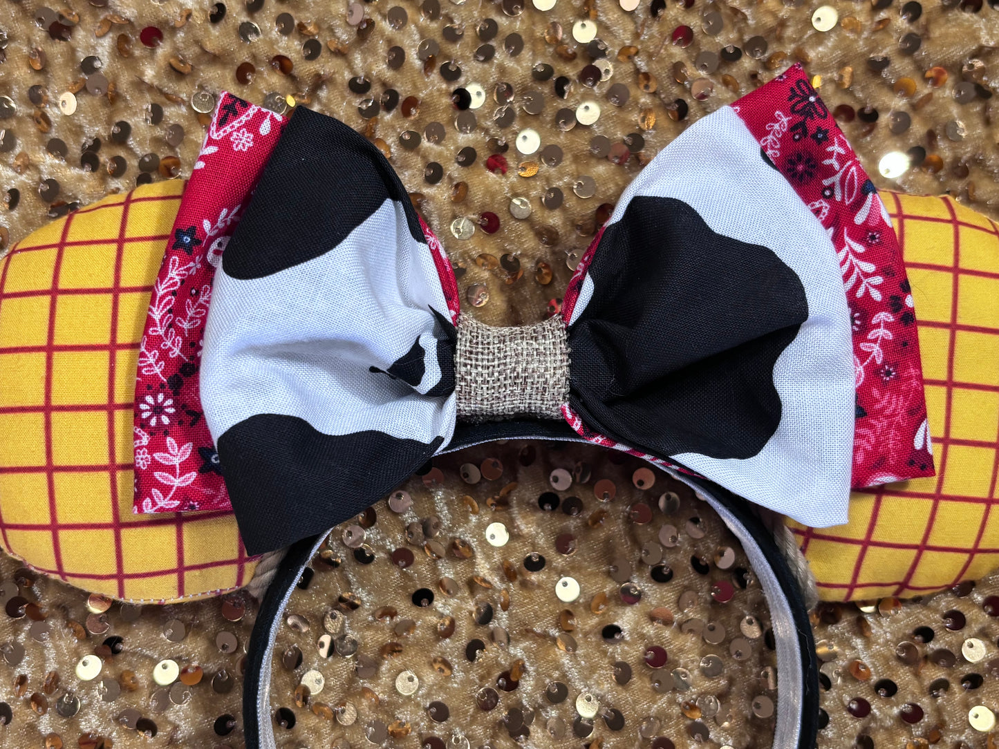 close up of the bow