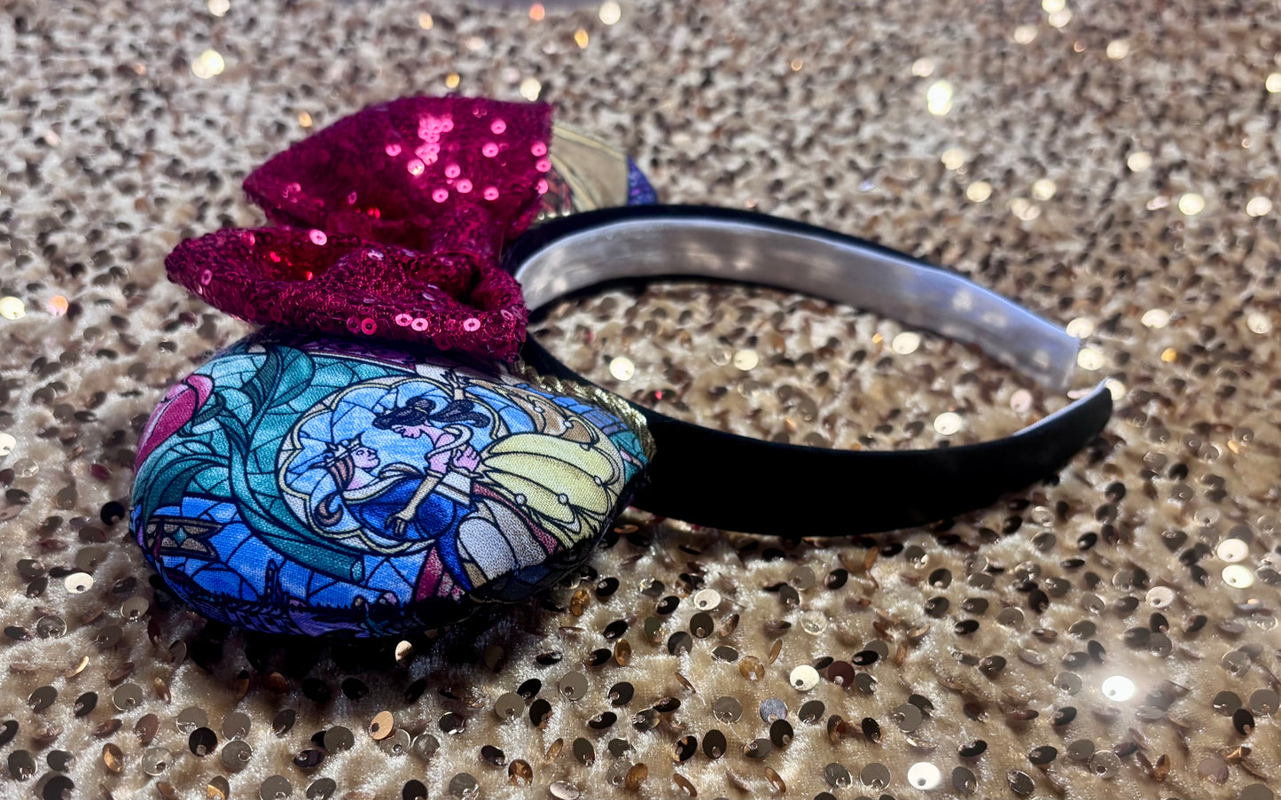 Viewof the mouse ear set from the other side view.