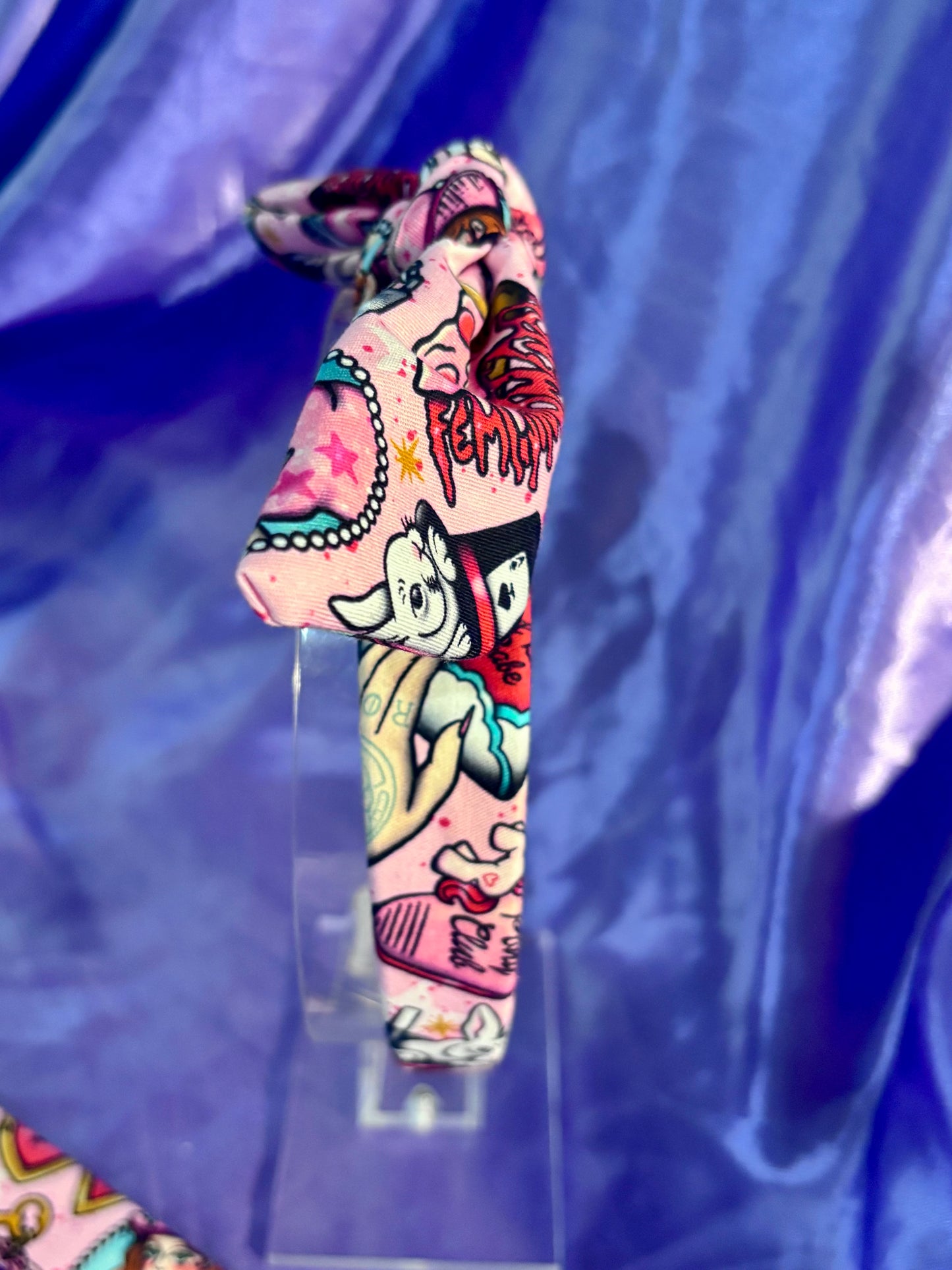 Side view of headband.